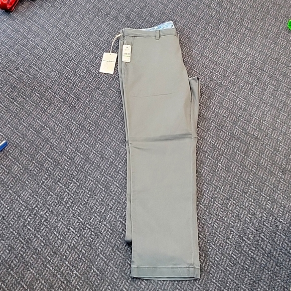 New Tommy Bahama Boracay flat front pants never touched - Picture 1 of 4